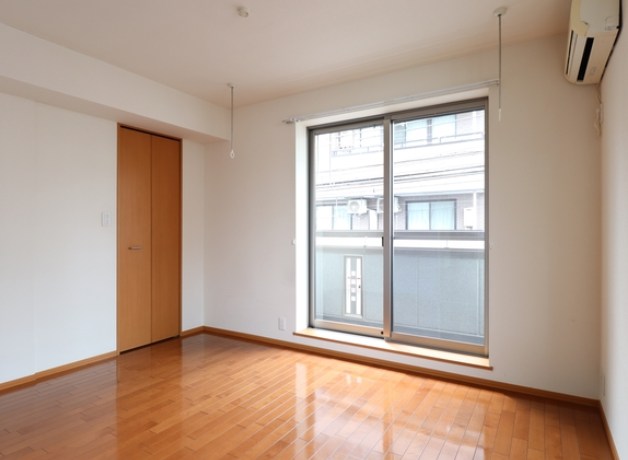 アヴェニール東中神 リビング