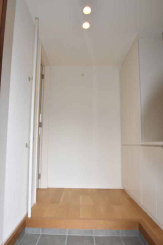 七国三丁目貸家 玄関