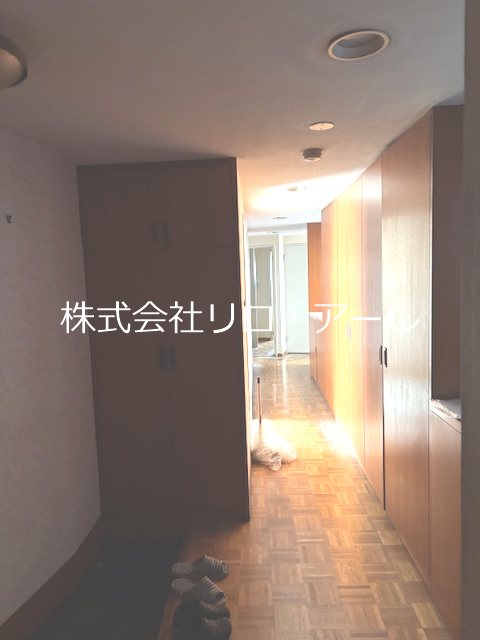 Mビル 玄関