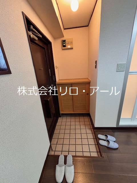 中江ハイツ 玄関