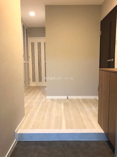 広尾センターハイツ 玄関