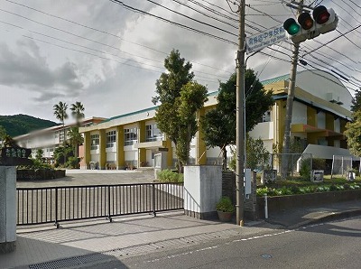 アイリスⅡ番館 中学校