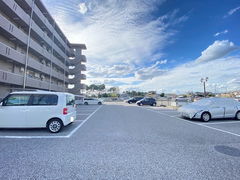 Ｙ＆Ｍアーバンライフ 駐車場