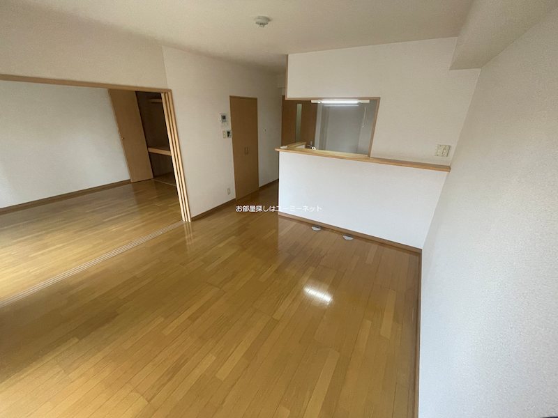 アクロス リビング