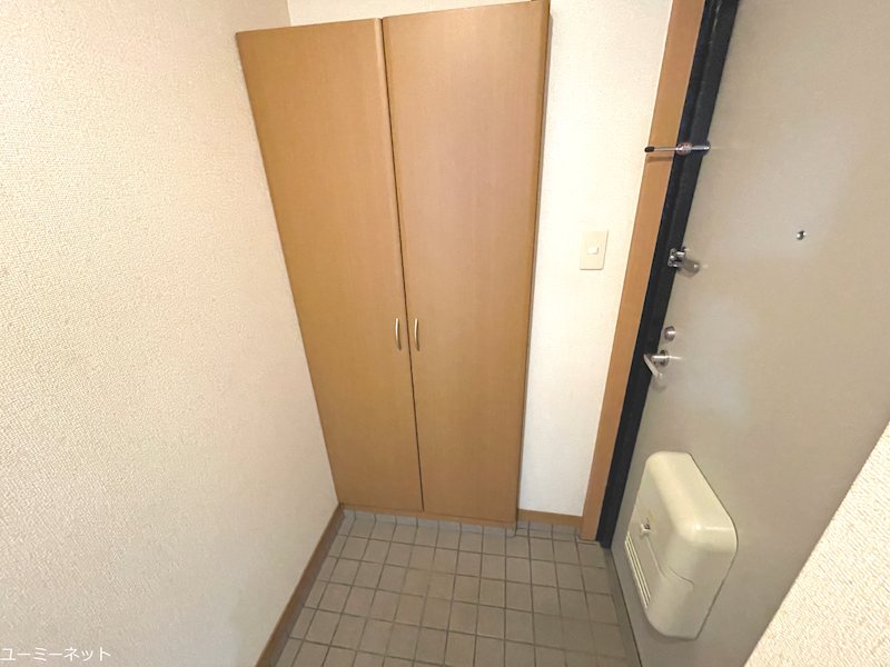 シャトー光の森D 玄関