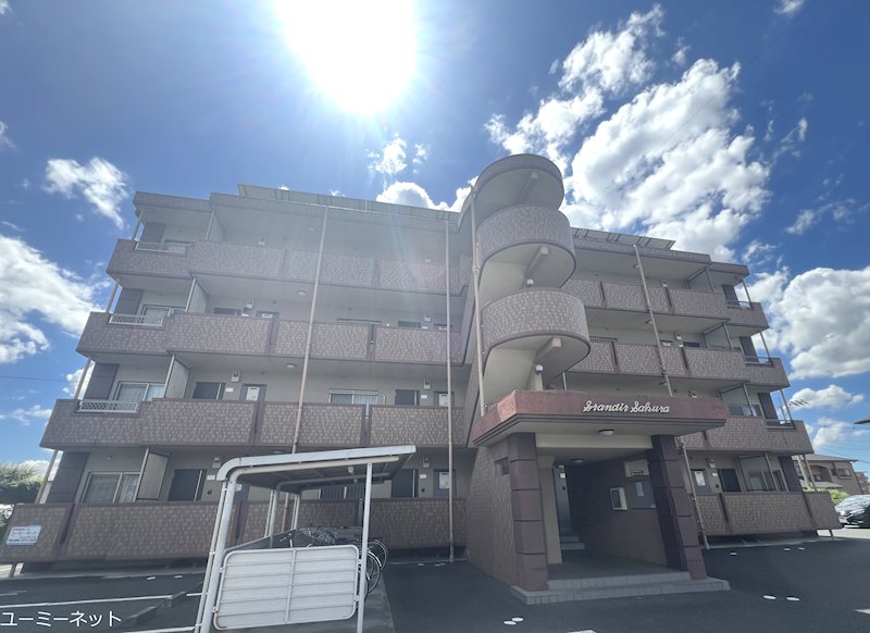 グランディールさくら 外観