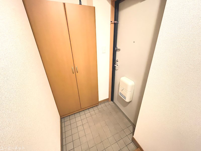 シャトー光の森B 玄関