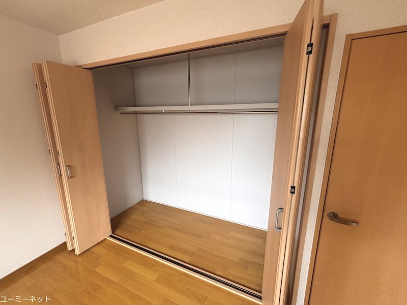 パークサイド山ノ内B 収納
