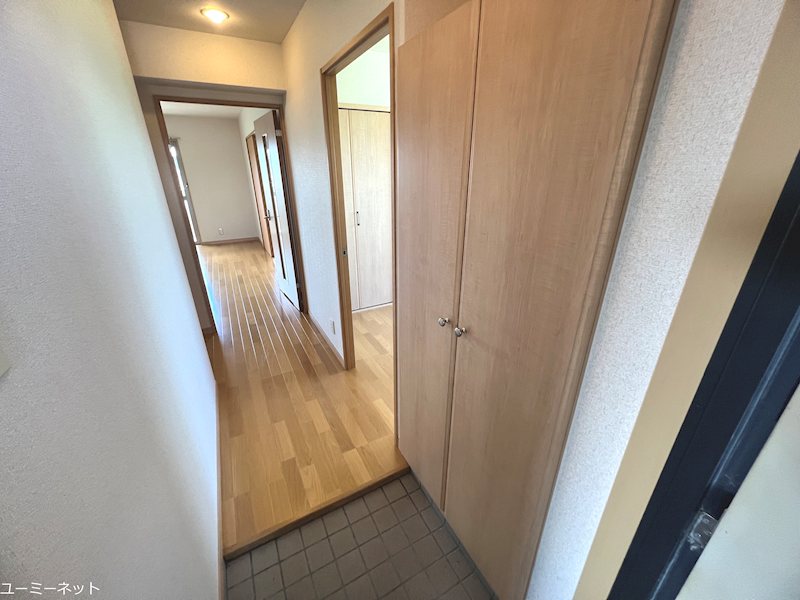 グランディール北宮 玄関