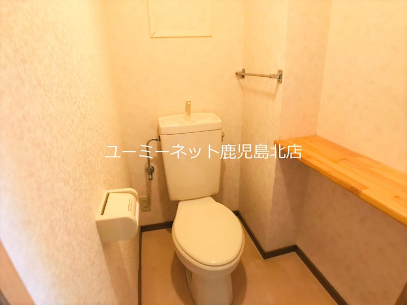 コンヴェニーレ.エス トイレ