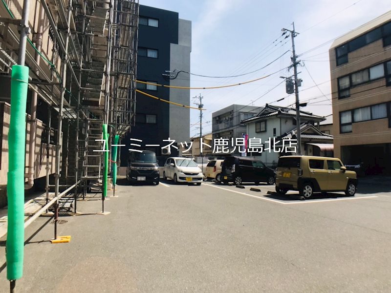 コンヴェニーレ.エス 駐車場