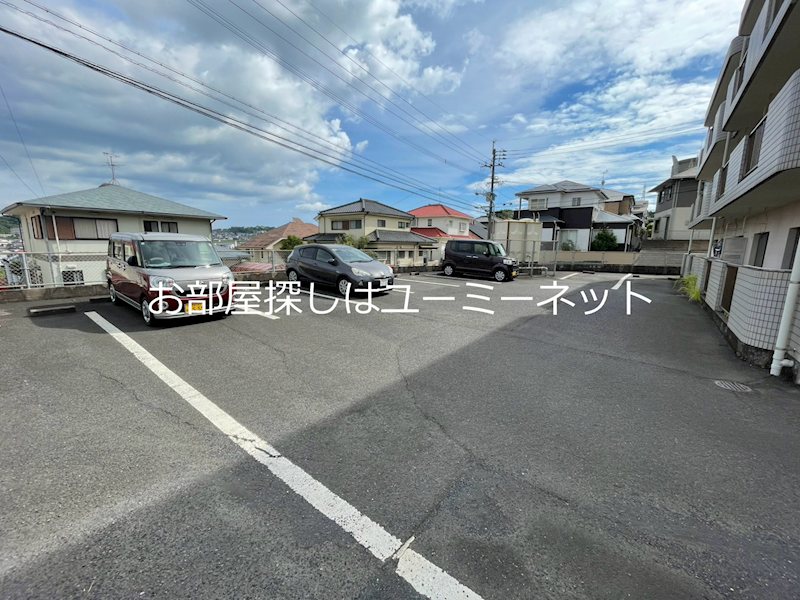 サンリッチ藤﨑 駐車場