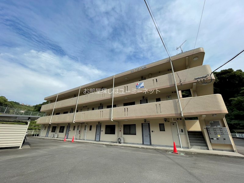 エンプロイ藤利 外観