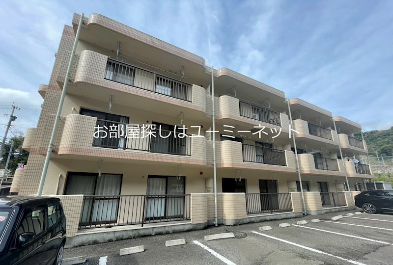 エンプロイ藤利 外観