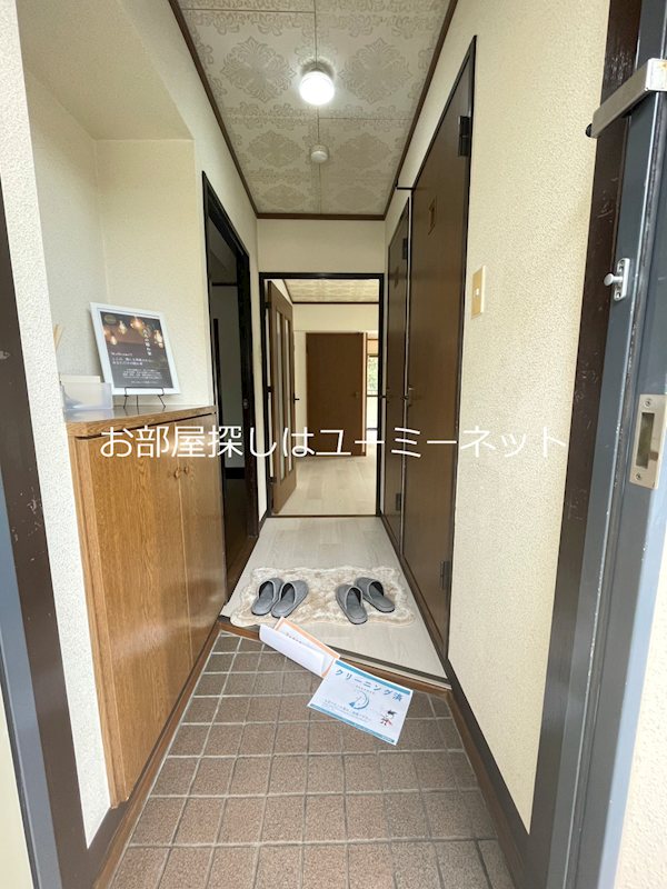 エンプロイ藤利 玄関