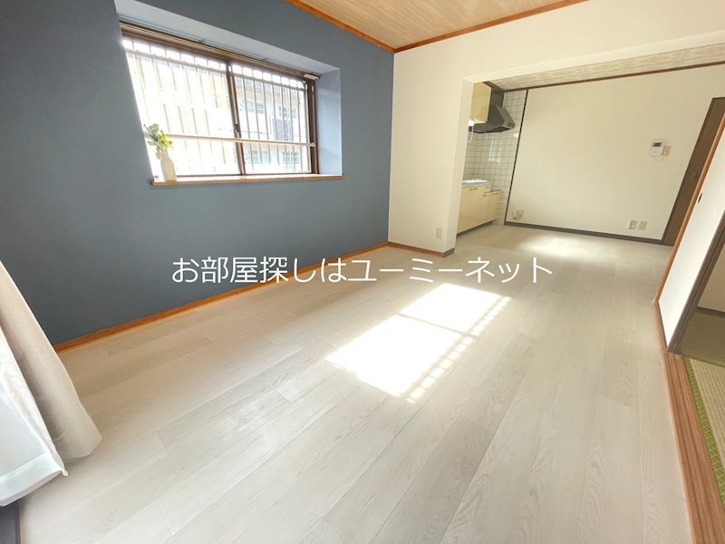 エンプロイ藤利 リビング