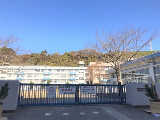 エンプロイ藤利 小学校