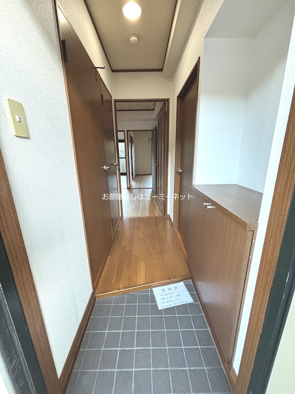 IHビルⅡ 玄関