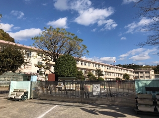 永徳ハイツB棟 小学校