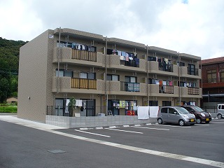 West heim 外観