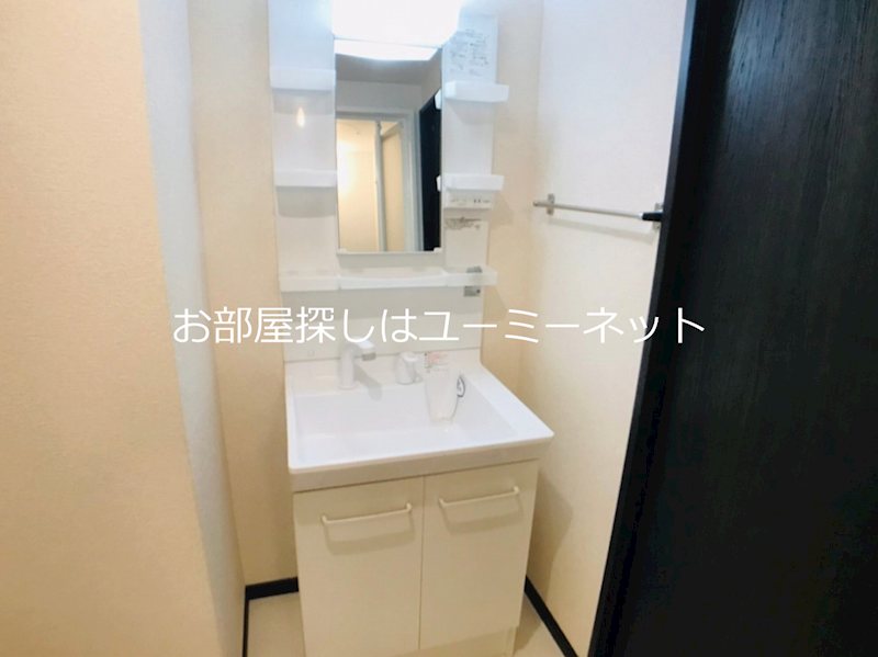 グロリオサ 洗面所