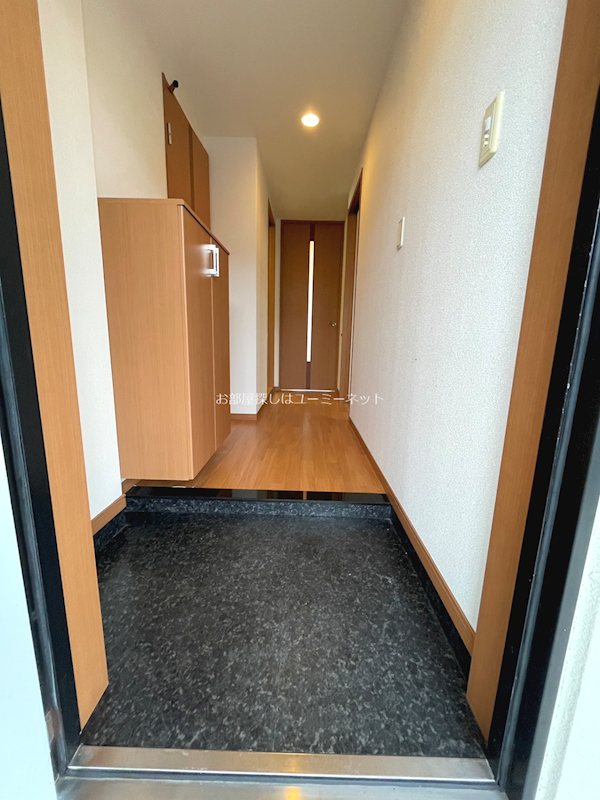 アイリスMAKISE 玄関