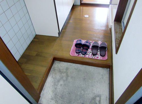 ALBA 玄関