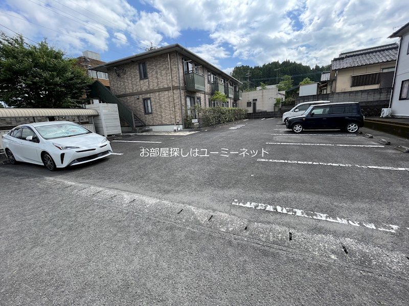 セジュールパルフェⅡ 駐車場