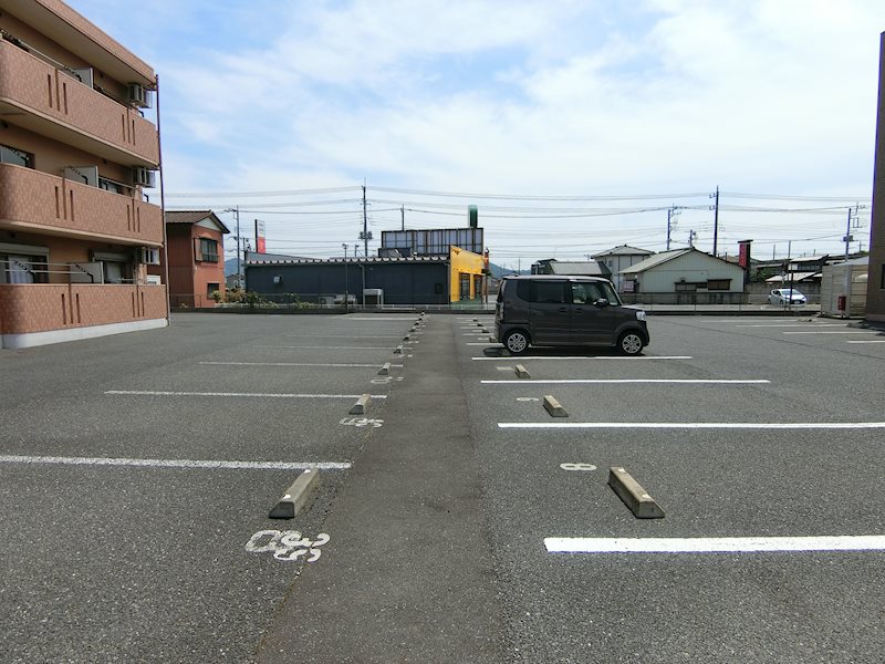 ユーミー　ボナール 駐車場