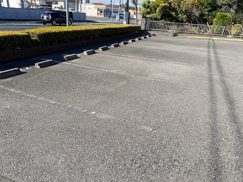 ピュア・クレール 駐車場