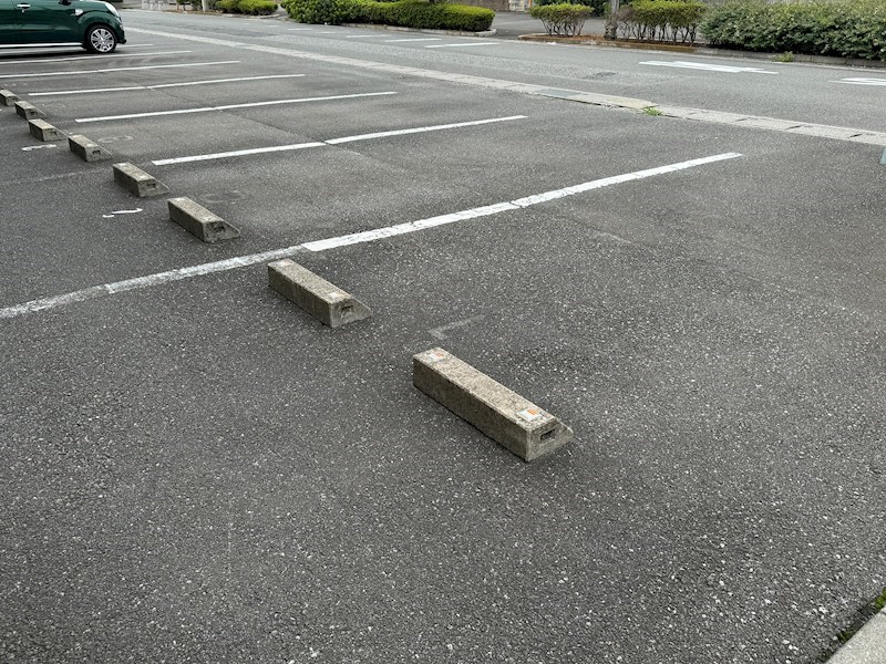 ユーミートレゾール 駐車場