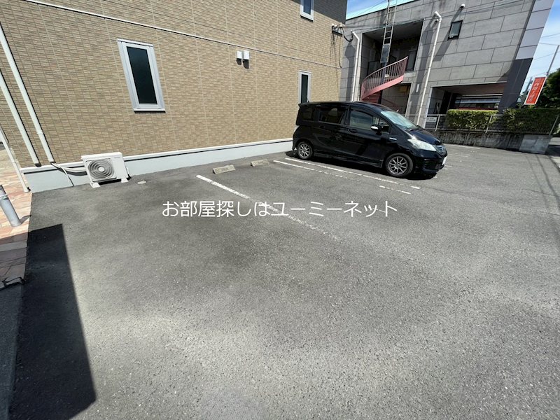 グラシュー 駐車場