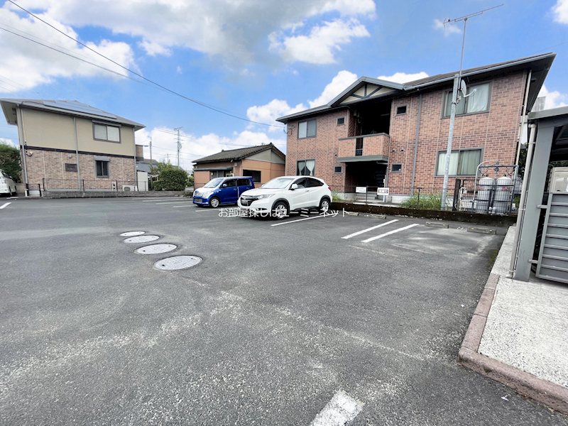 メルベーユKⅡ 駐車場