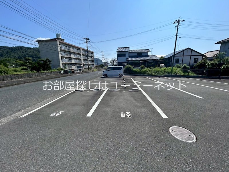 アマリリス 駐車場
