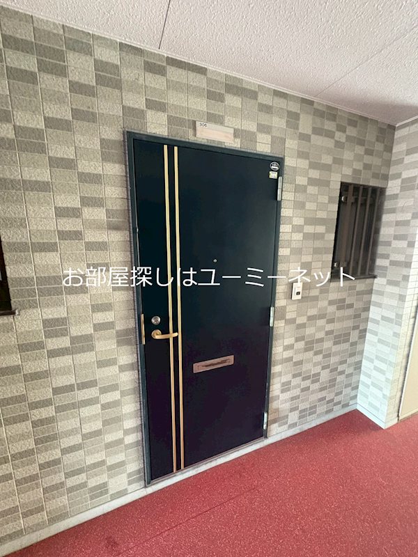 アムールKM 玄関