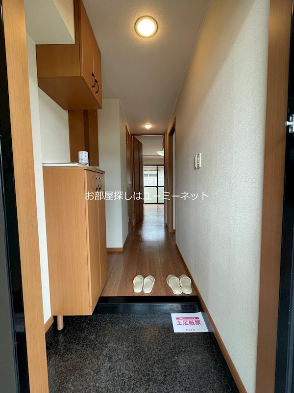 アクア 玄関
