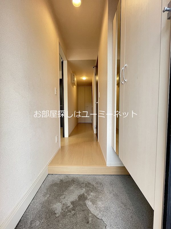 シャイン R 玄関