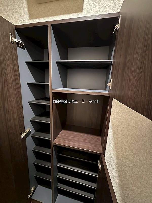 アベニール荒田 収納