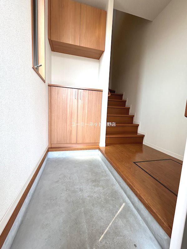 ヴィラーチェ花水木 玄関
