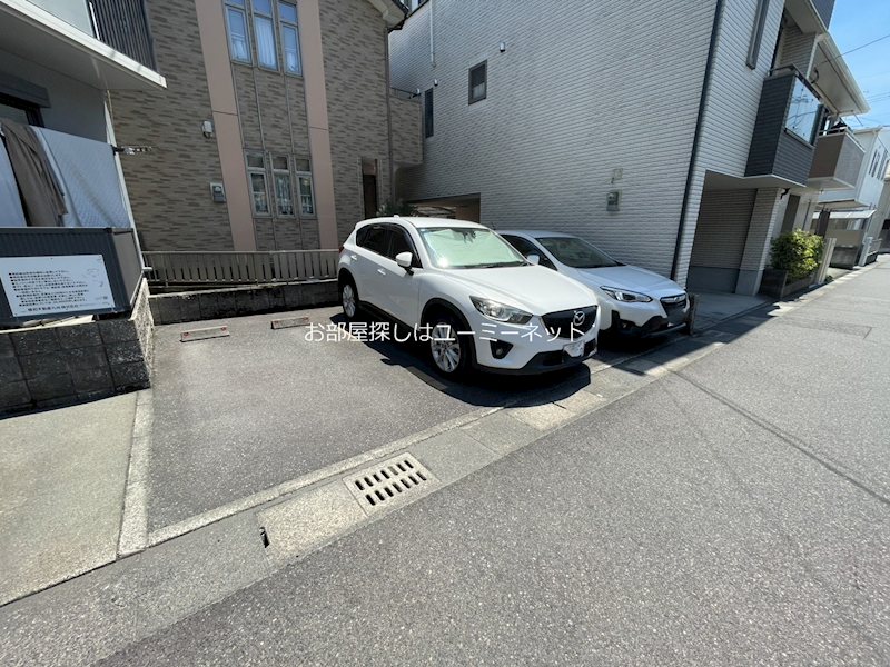 ポラリス 駐車場