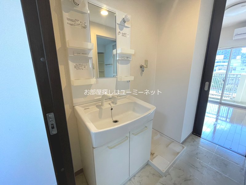 ネオアクシス中央町 洗面所