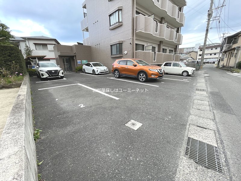 パティオス清水 駐車場