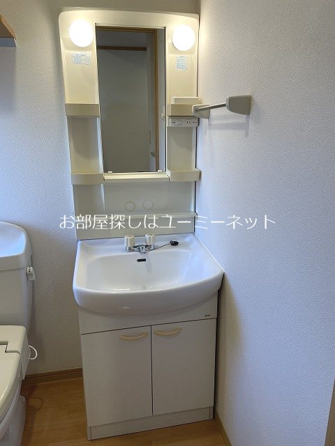 ヴィヴレイースト 洗面所