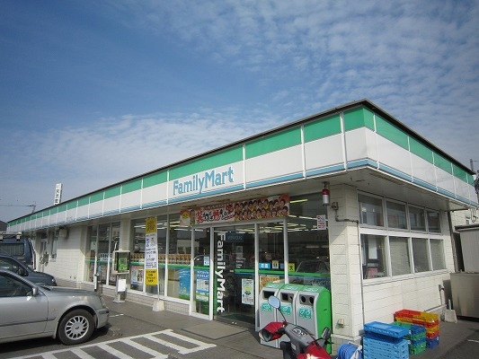 エクシード吉村 コンビニ