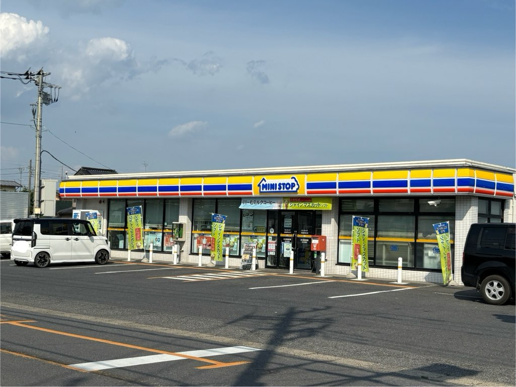 ひだまりレジデンスⅠ コンビニ