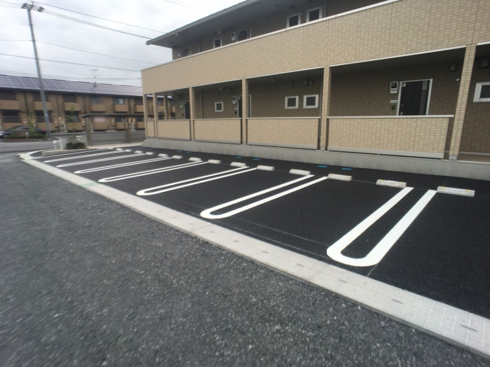 Ｒｏｙａｌ　Ｗｉｔ　Ｂ 駐車場