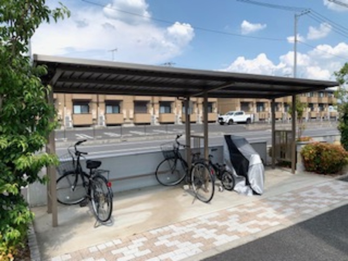 Ｒｏｙａｌ　Ｗｉｔ　Ｂ 駐車場