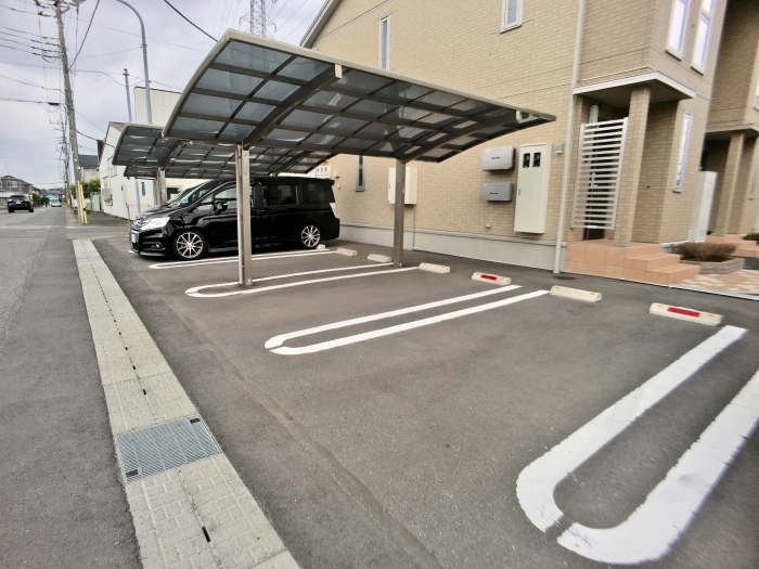 ポンテ ローザ 駐車場