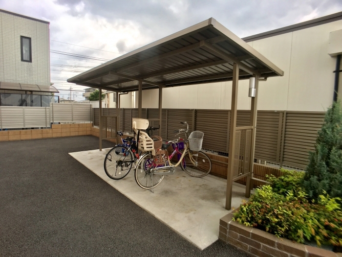 ポンテ ローザ 駐車場