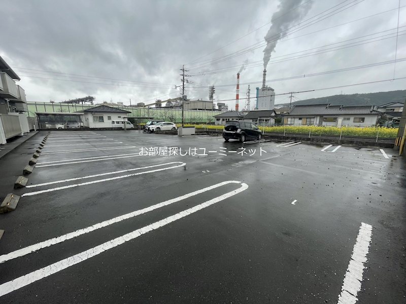 コスモ６ 駐車場